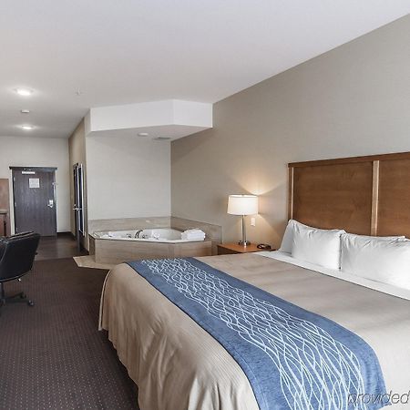 Comfort Inn & Suites Bonnyville Exteriör bild