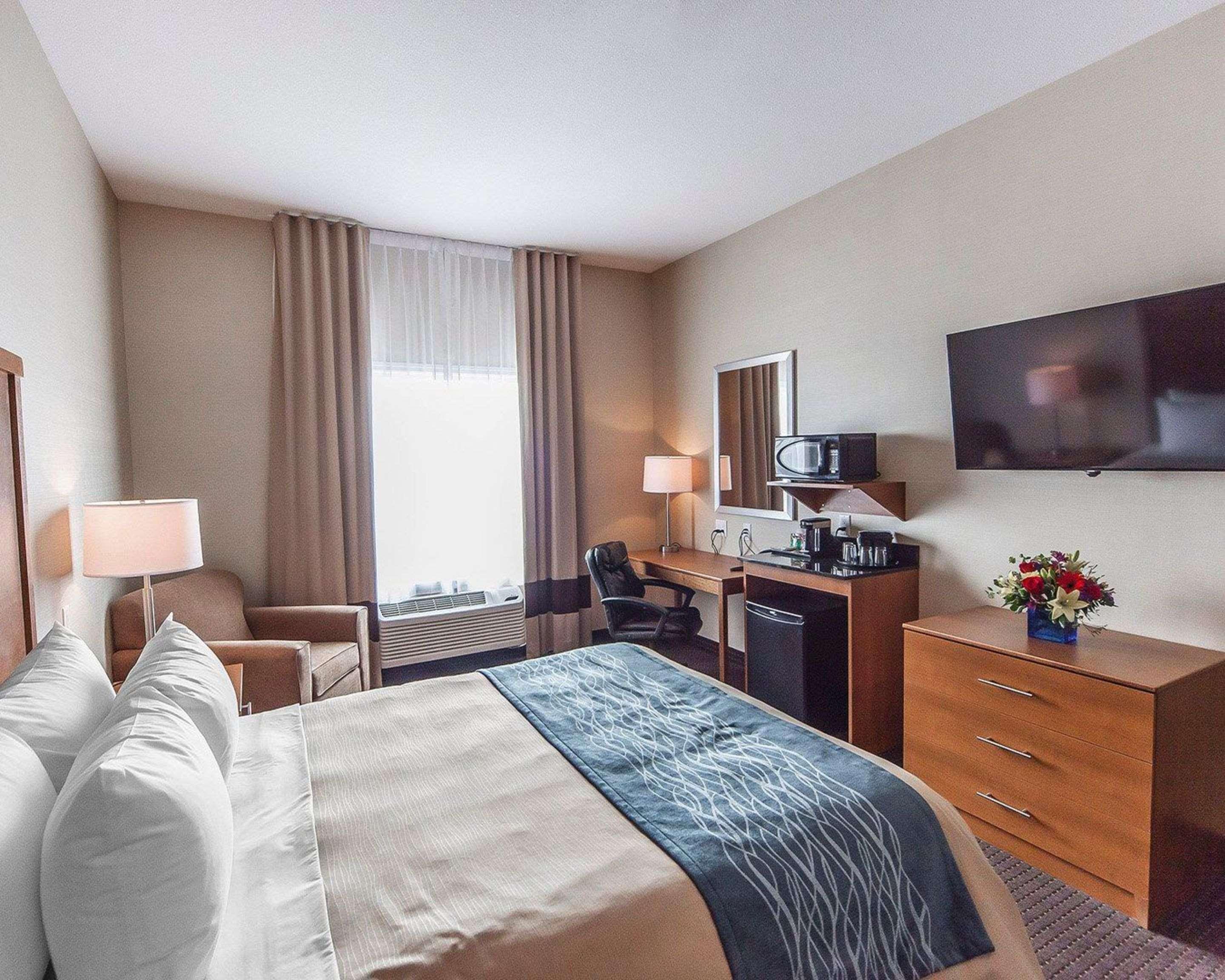 Comfort Inn & Suites Bonnyville Exteriör bild