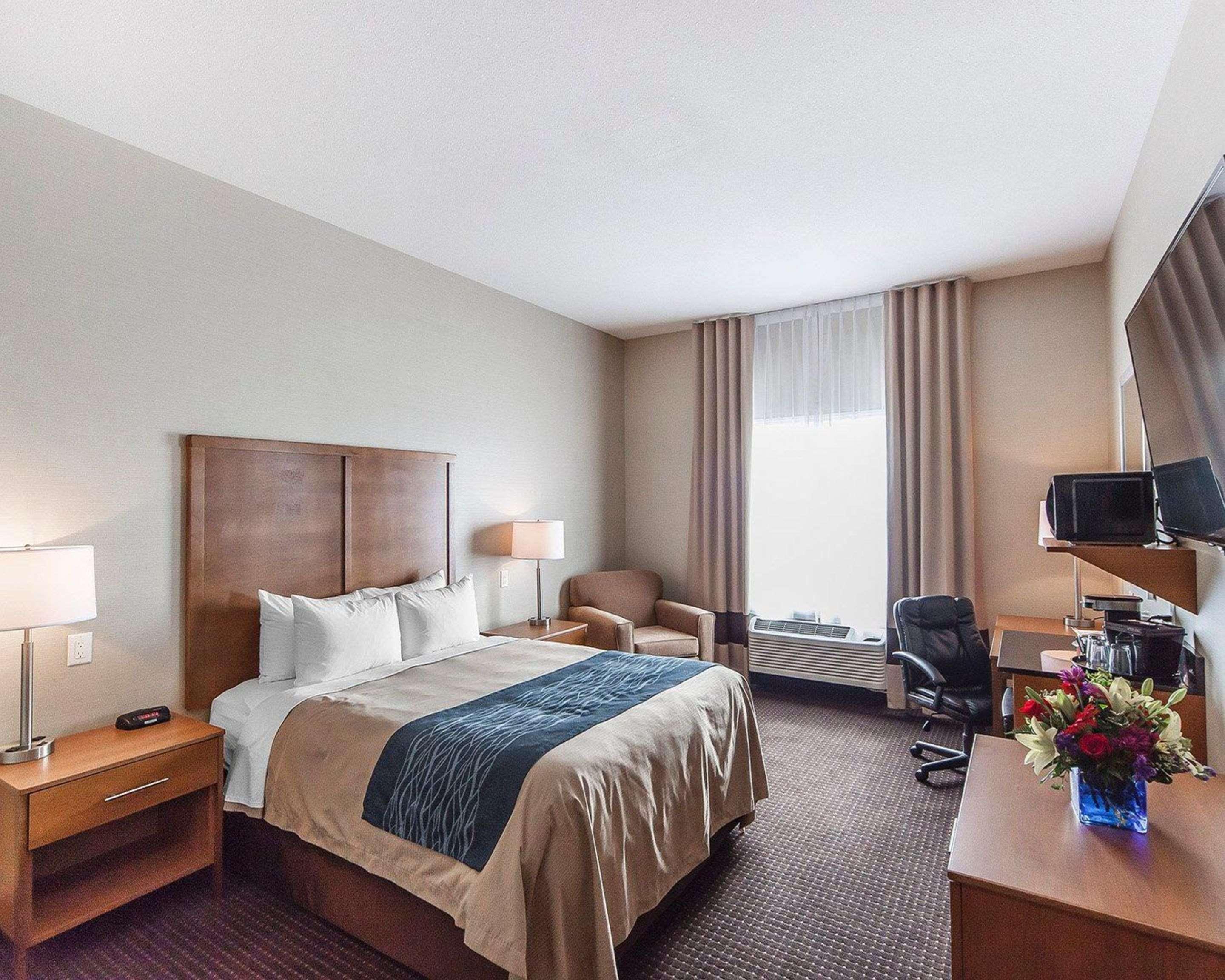 Comfort Inn & Suites Bonnyville Exteriör bild