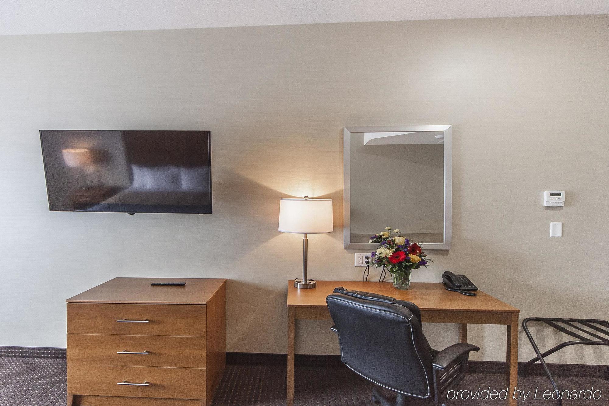 Comfort Inn & Suites Bonnyville Exteriör bild
