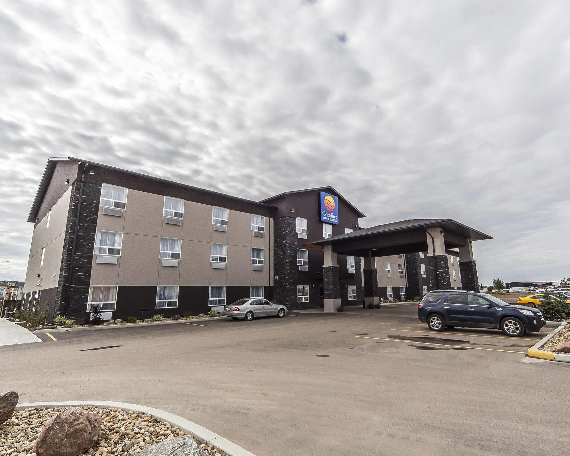 Comfort Inn & Suites Bonnyville Exteriör bild