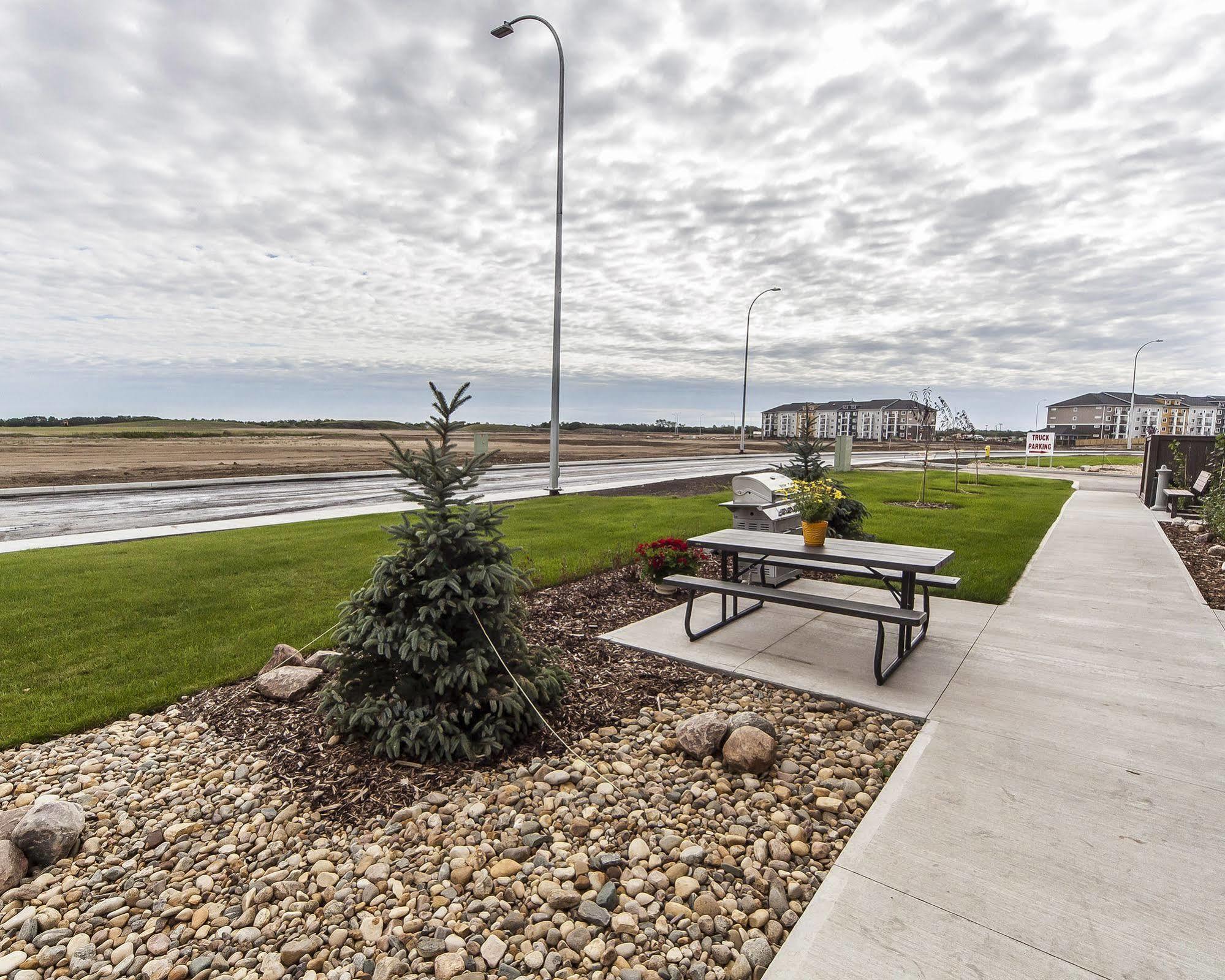 Comfort Inn & Suites Bonnyville Exteriör bild